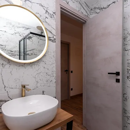 ベッド・アンド・ブレックファスト Davue Heritage Luxury